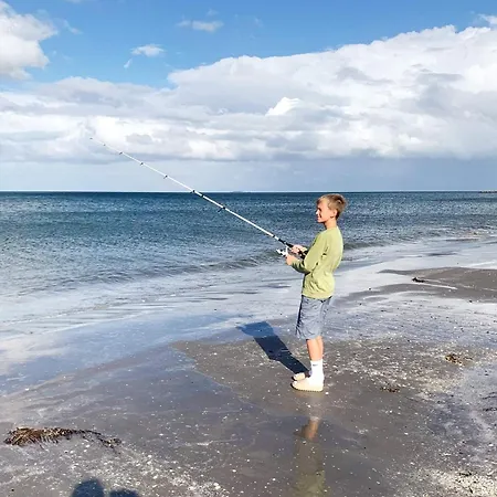 6-person In Strandby