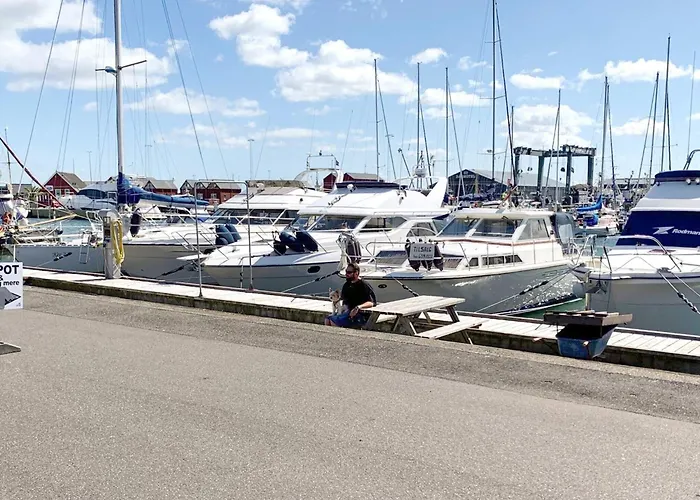 6-person In Strandby